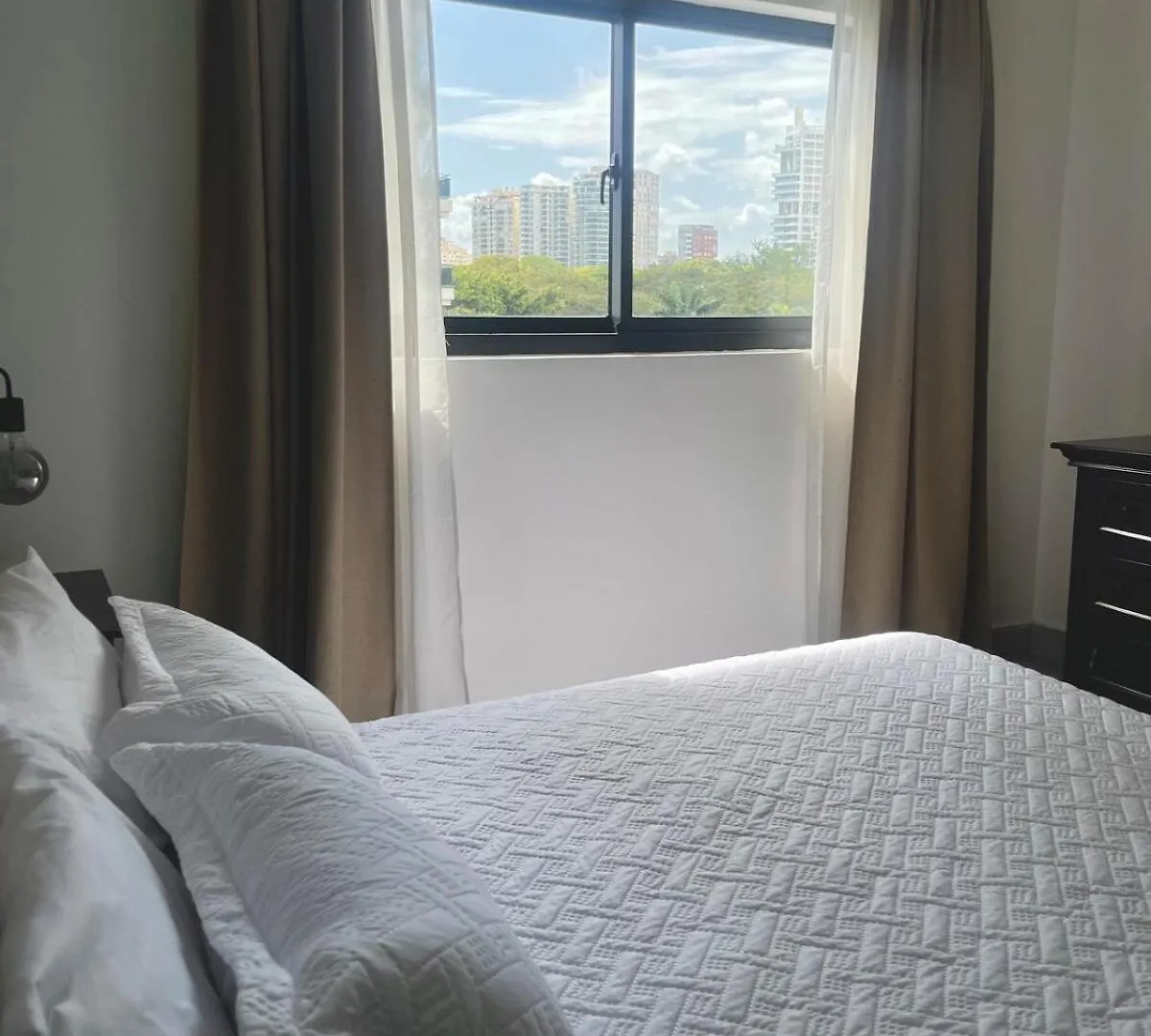 Apto Centrico Con Piscina, Gym Y Una Hermosa Vista A La Ciudad Santo Domingo 0*,  República Dominicana